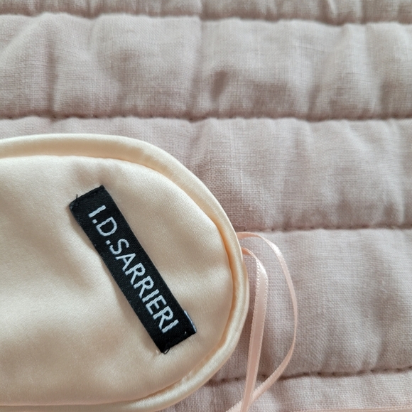 I.D.Sarrieri Lace Eye Mask - Picture 2 of 5